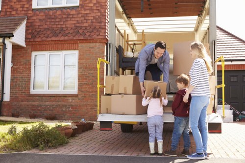 Transparent pricing for Hounslow storage quotes with moving boxes and furniture
