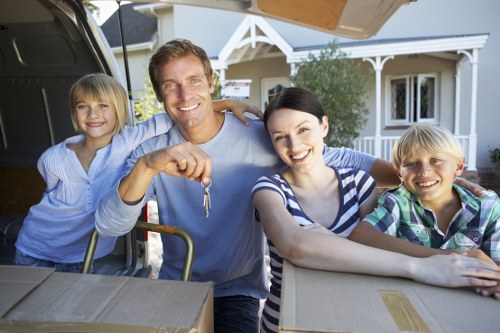 Cubic-yard storage estimate for business and household items