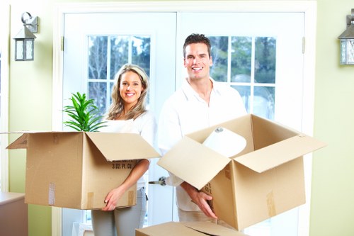 Removal and closure of a storage unit at end of term